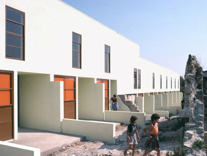 Álvaro Siza, Neighborhood the St. Victor, Porto, Portugal, 1974-1977. Courtesy of Power Station of Art