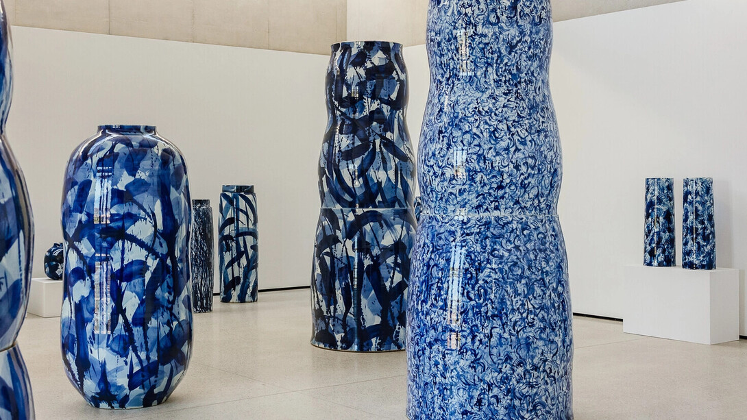Felicity Aylieff, Expressions in blue, exhibition view. Courtesy of Yorkshire Sculpture Park