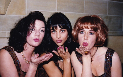 El CERN, epicentro europeo de la investigación nuclear, fue también el inesperado escenario donde nació The Horrible Cernettes, una banda que mezcló humor, ciencia y cultura pop