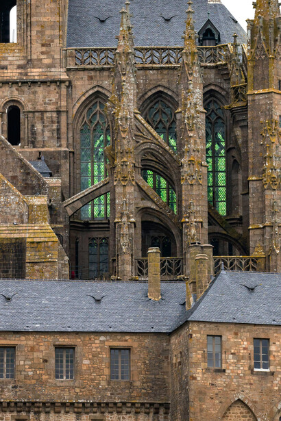 Strebewerke mit Bögen an der Kathedrale in Reims, Frankreich