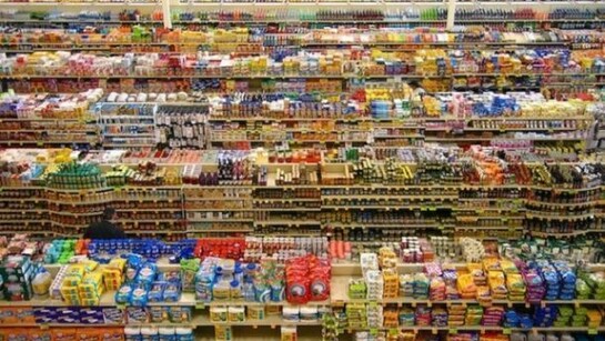 Andreas Gursky , Supermercado variedad, 1999