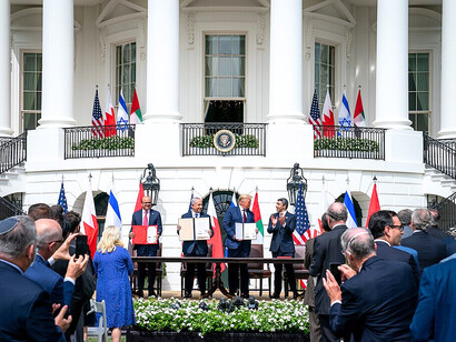 US President Donald J. Trump, Israeli Prime Minister Benjamin Netanyahu, Bahraini Foreign Affairs Minister Dr. Abdullatif bin Rashid Al-Zayani, and United Arab Emirates Foreign Affairs Minister Abdullah bin Zayed Al Nahyan signed the Abraham Accords on the South Lawn of the White House