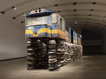 Ibrahim Mahama, Zilijifa, exhibition view. Courtesy of Kunsthalle Wien