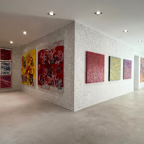 Mr Doodle, Doodle frenzy, vista de exhibición. Cortesía de Villazan