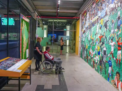 ¡Cancha brava! Futebol sudamericano en disputa, vista da exposição. Cortesia do Museu do Futebol