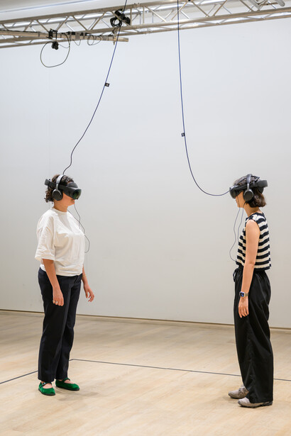 Jordan Wolfson, Little room, vue de l’exposition. Avec l’aimable autorisation de la Fondation Beyeler