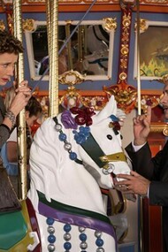 Emma Thompson e Tom Hanks numa cena do filme Ao Encontro de Mr. Banks (Disney, 2013)