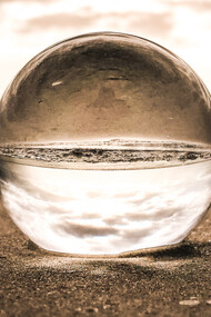 L'eau. Au-delà de ses capacités communément admises, l’eau pourrait bien posséder une mémoire