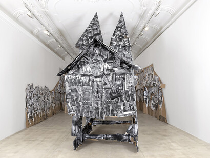 Christian Eisenberger, Come or flage 9975-17090-42829, exhibition view. Courtesy of Christian Eisenberger