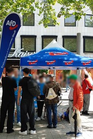 Platz der Weltausstellung di Hannover, Germania. L'Alternative für Deutschland (AfD) è un partito politico tedesco di estrema destra, fondato nel 2013 inizialmente con posizioni euroscettiche, ma rapidamente evolutosi su temi di nazionalismo e identitarismo
