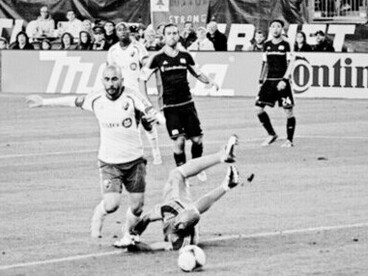 Quand l’instinct rencontre l’algorithme : sur les terrains, chaque geste peut désormais être analysé, prédit… et optimisé