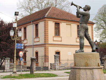 El Festival de Trompetas de Guča condensa en pocos días lo que significa ser parte de la cultura serbia. Guča, 2022, Comuna de Lučani, Serbia