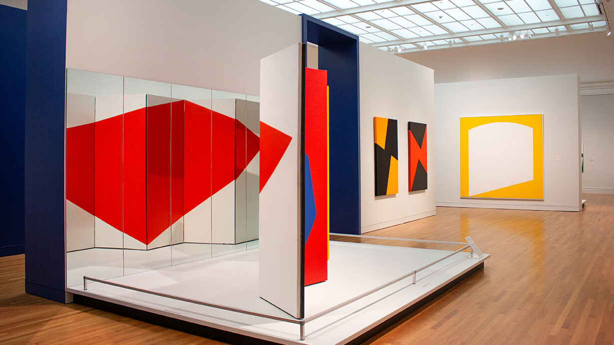 Carmen Herrera & Leon Polk Smith, Both sides of the line, exhibition view. Courtesy of UMMA