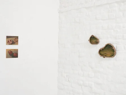 Various artists, What the land remembers, exhibition view. Courtesy of Verduyn Gallery