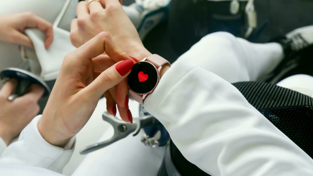 La tecnología wearable ha transformado la forma en que las personas gestionan su salud, permitiendo un monitoreo constante y personalizado