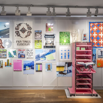 Artistes divers, Jeune graphisme Suisse !, vue d'exposition. Avec l'aimable autorisation du Museum für Gestaltung