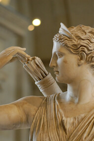 Artemis with a hind, better known as "Diana of Versailles" as it was long exhibited in the Versailles Castle. Marble, Roman artwork, Imperial Era (1st-2nd centuries CE). Found in Italy