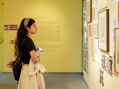 Please touch gently (zines, comics, ephemera), exhibition view. Courtesy of Kiran Nadar Museum of Art