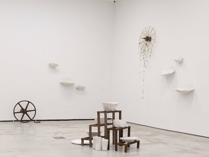 Marina González Guerreiro, The wait, the flow, the measure, exhibition view. Courtesy of Rosa Santos Gallery