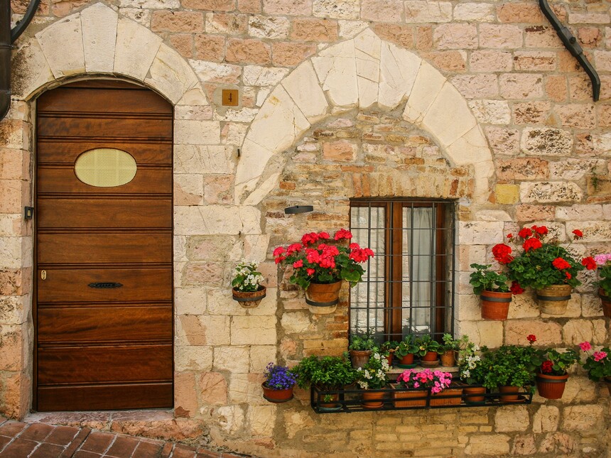 Selling Italy brick by brick