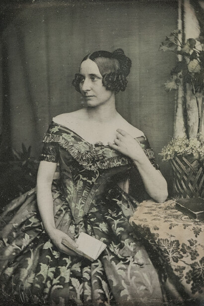 Carl Ferdinand Stelzner, Die miniaturmalerin Caroline Stelzner (1808–1875) (detail), 1843. Mit freundlicher genehmigung der Hamburger Kunsthalle 