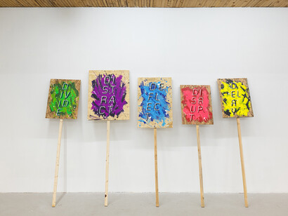 Oli Sorenson, La métacrise, exhibition view. Courtesy of Art Mûr