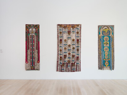 Sanaa Gateja, Language of we, vista de exhibición. Cortesía del Instituto de Arte Contemporáneo de Miami