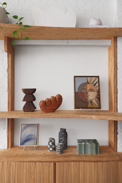 Andrew Alba, Brittany Ferns, and Kate Roebuck, Take care, exhibition view. Courtesy of Uprise Art