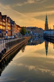 Sunrise on Nybrogade © Jës at Flickr.com