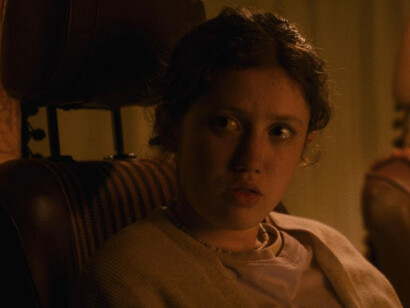 Juliette Gasquet in una scena del film "Buon Viaggio Marie", regia di Enya Baroux