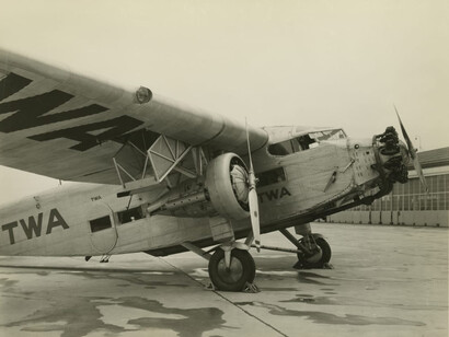 Avión trimotor Ford usado por TWA, abril de 1932