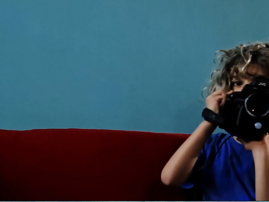 Amora: a poetic look at childhood and a disappearing city