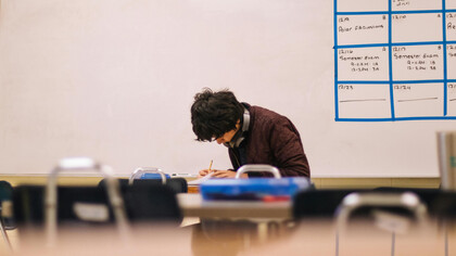 En un escenario educativo cada vez más dinámico, el rol docente se redefine entre nuevas demandas, desafíos éticos y posibilidades de transformación profunda