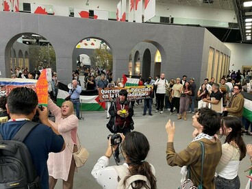 Action en faveur de la Palestine à la FIL Guadalajara 2025, 3 décembre. Photo d'Alequihdez