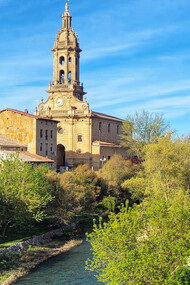 Juancho Parra ha tejido un puente entre su amor por Venezuela y su vida en La Rioja, integrando turismo, gastronomía y cultura en cada una de sus experiencias