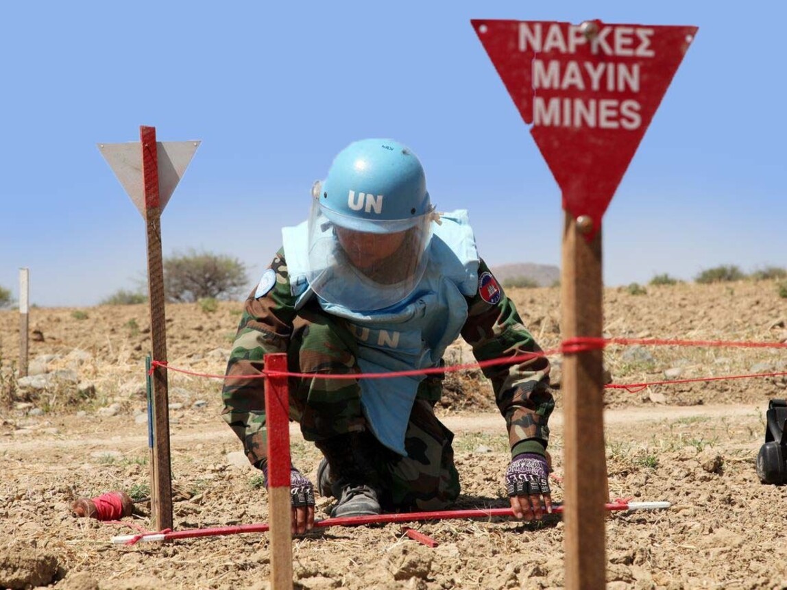 The prohibition of landmines Meer