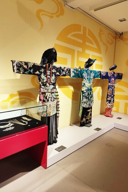 Each garment tells a story: a Mandarin’s dignity, a Princess’s grace, a General’s valor © Photo by Daniel Gauss