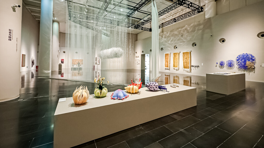 From Lausanne to Beijing. 13th International Fiber Art Biennale Exhibition, exhibition view. Courtesy of Tsinghua University Art Museum