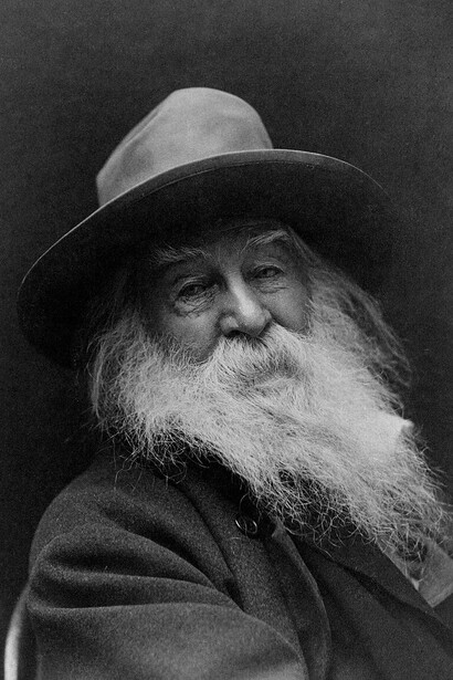 Su escritura desafió las convenciones literarias y sociales del siglo XIX, proponiendo una visión radicalmente inclusiva del ser humano