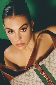 Georgina Rodriguez. Pulpeuse, flamboyante, sensationnelle, Georgina ne passe pas inaperçue