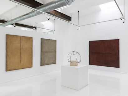 Antonia Ferrer, De óxido y hueso, exhibition view. Courtesy of Alzueta Gallery