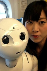 Pepper in the subway © Tomomi Ota