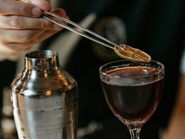 El consumo de alcohol ha pasado de ser una práctica ceremonial de origen ancestral a una actividad de entretenimiento social