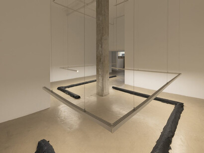 Juan López, Fuerza matriz, vista de exhibición. Cortesía de la Galería Juan Silió