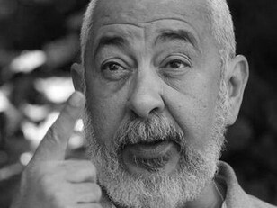 Más que un narrador político, Padura encarna la figura del escritor que ama lo que cuestiona, y que convierte la literatura en espacio de resistencia frente al olvido y las simplificaciones del exilio ideológico