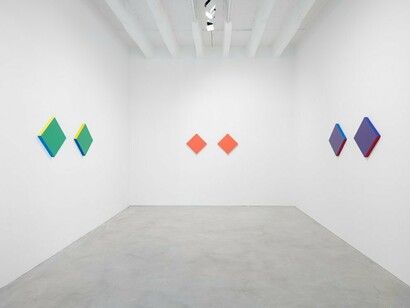 Spencer Finch, Decoy, ausstellungsansicht. Mit freundlicher genehmigung der Galerie Nordenhake