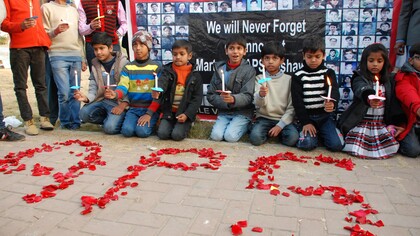 Commemorazione dell'attentato alla scuola di Peshawar del 2014, l'attacco è stato rivendicato dal TTP (Tehrik-i-Taliban Pakistan), Pakistan 