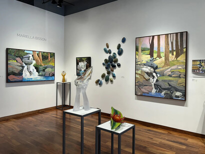 Various artists, Western North Carolina glass, exhibition view. Courtesy of Momentum Gallery
