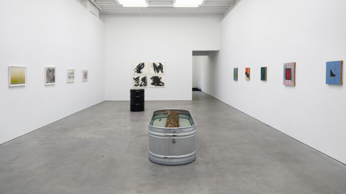 Bill Bollinger, I am gravity, exhibition view. Courtesy of Karma Gallery