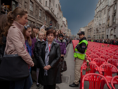 La Línea Roja de Sarajevo: evento conmemorativo organizado en cooperación entre la ciudad de Sarajevo y la Compañía de Teatro Este-Oeste para no olvidar el día 6 de abril de 1992. 20º aniversario del asedio de Sarajevo, Bosnia-Herzegovina